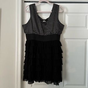 EUC Missphit black and white ruffled mini dress